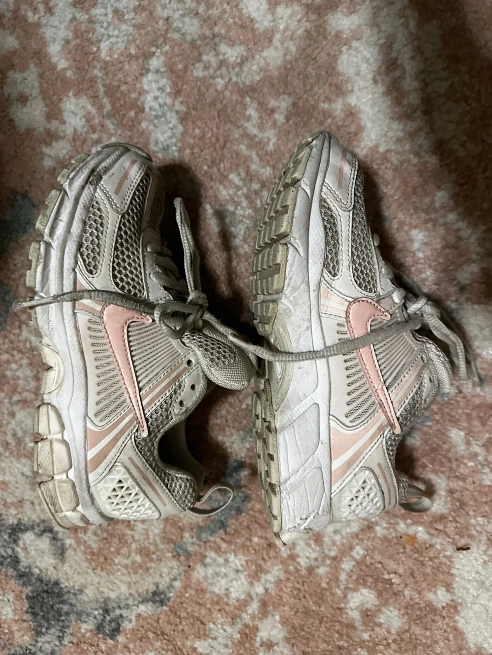 Girls Nike sneakers, ready for the playground